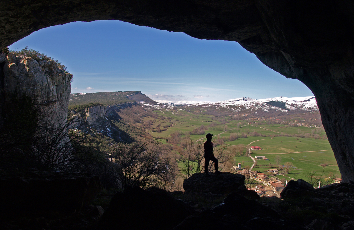 Cueva de Kaite OJO GUAREÑA